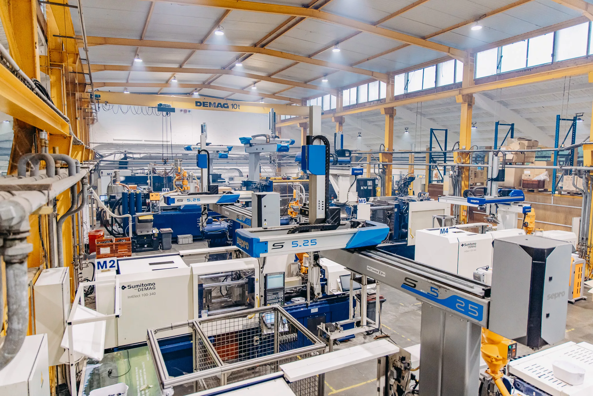 Injecteur plastique automobile chez Sagaert Plasturgie