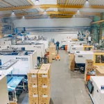 Plastique injecté : procédé, coûts, matières, tolérances et alternatives 2 Représentation de la fabrication du plastique injecté dans l'atelier de Sagaert Plasturgie